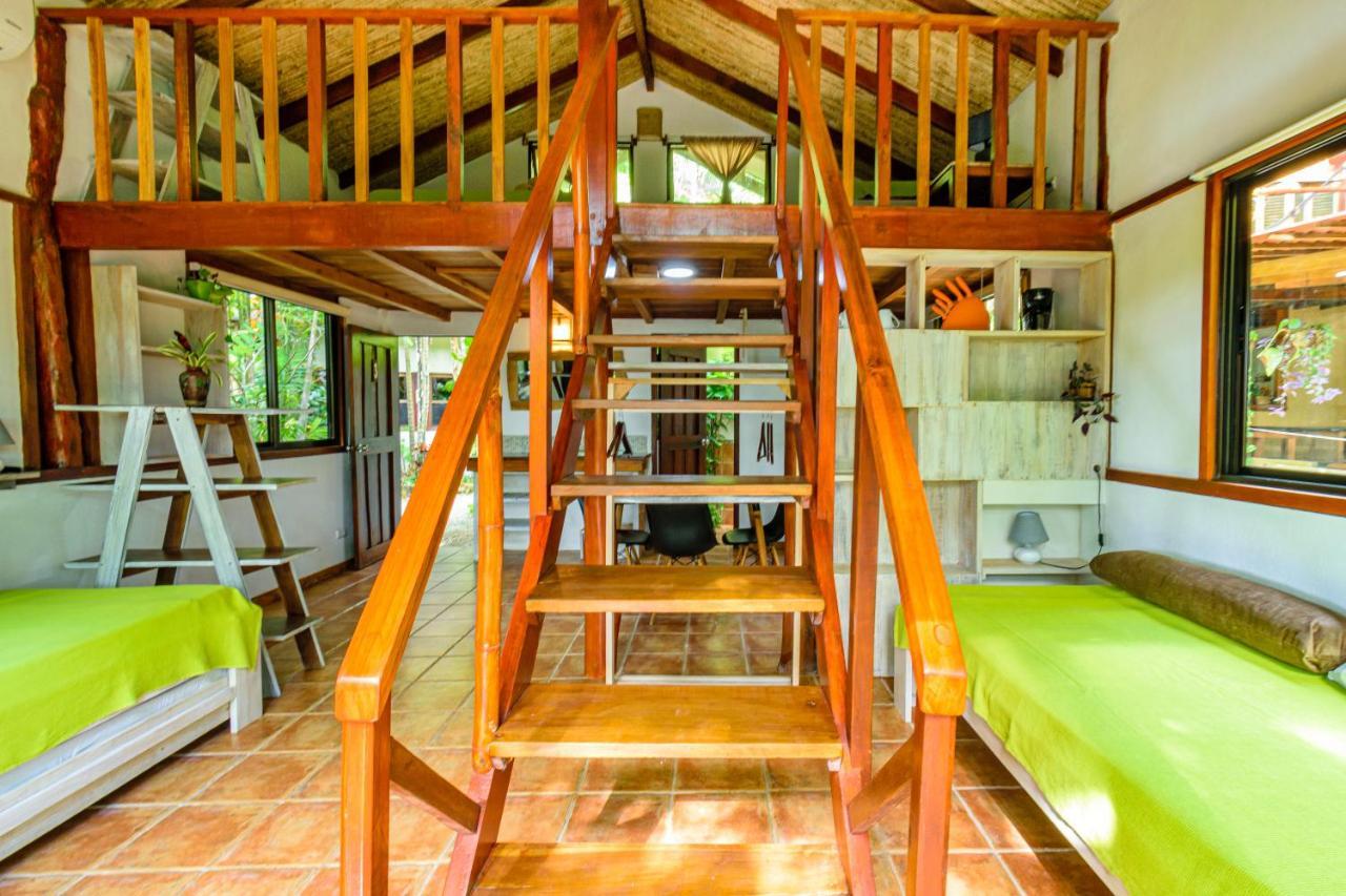 Funky Monkey Lodge Playa Santa Teresa  Extérieur photo