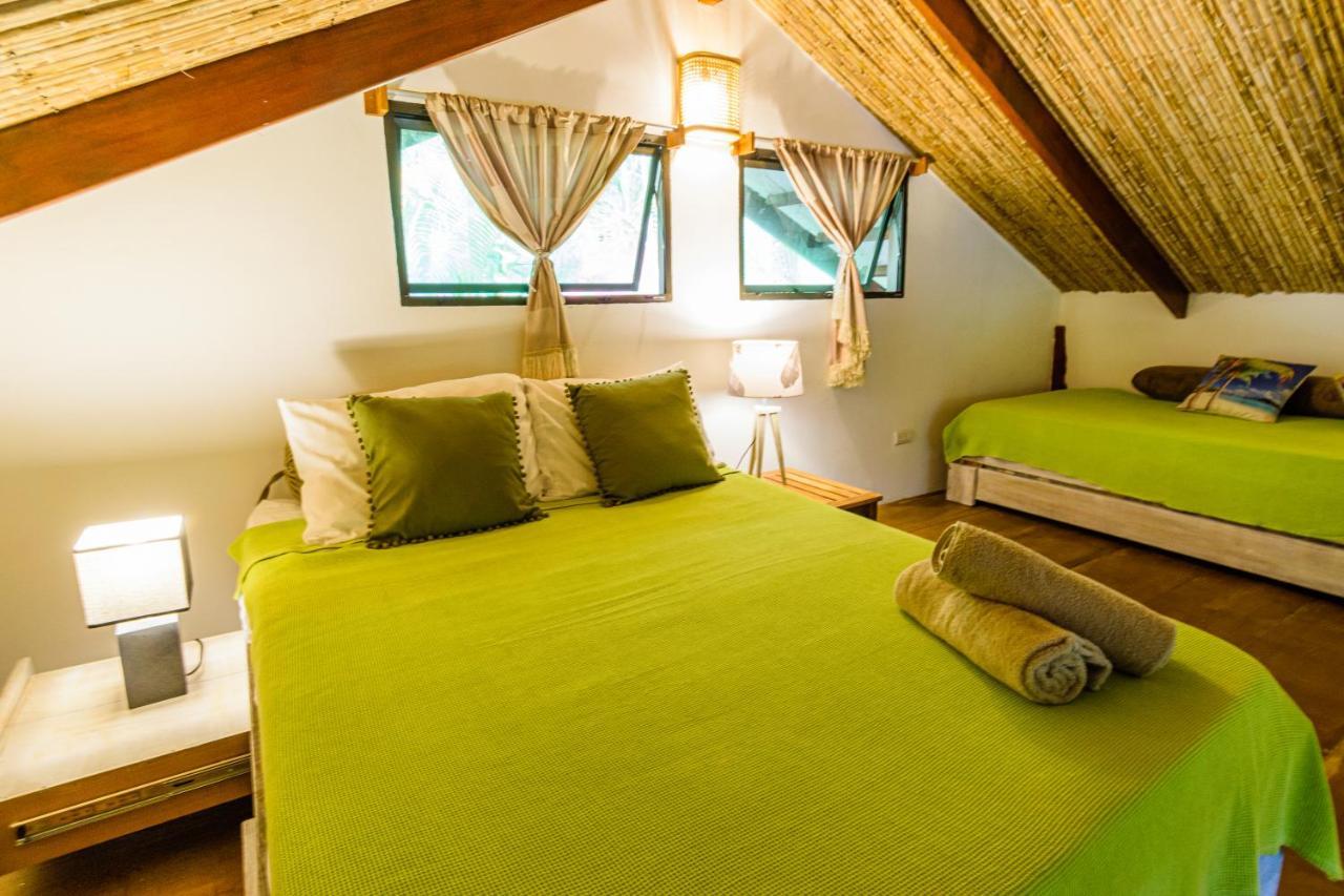 Funky Monkey Lodge Playa Santa Teresa  Extérieur photo