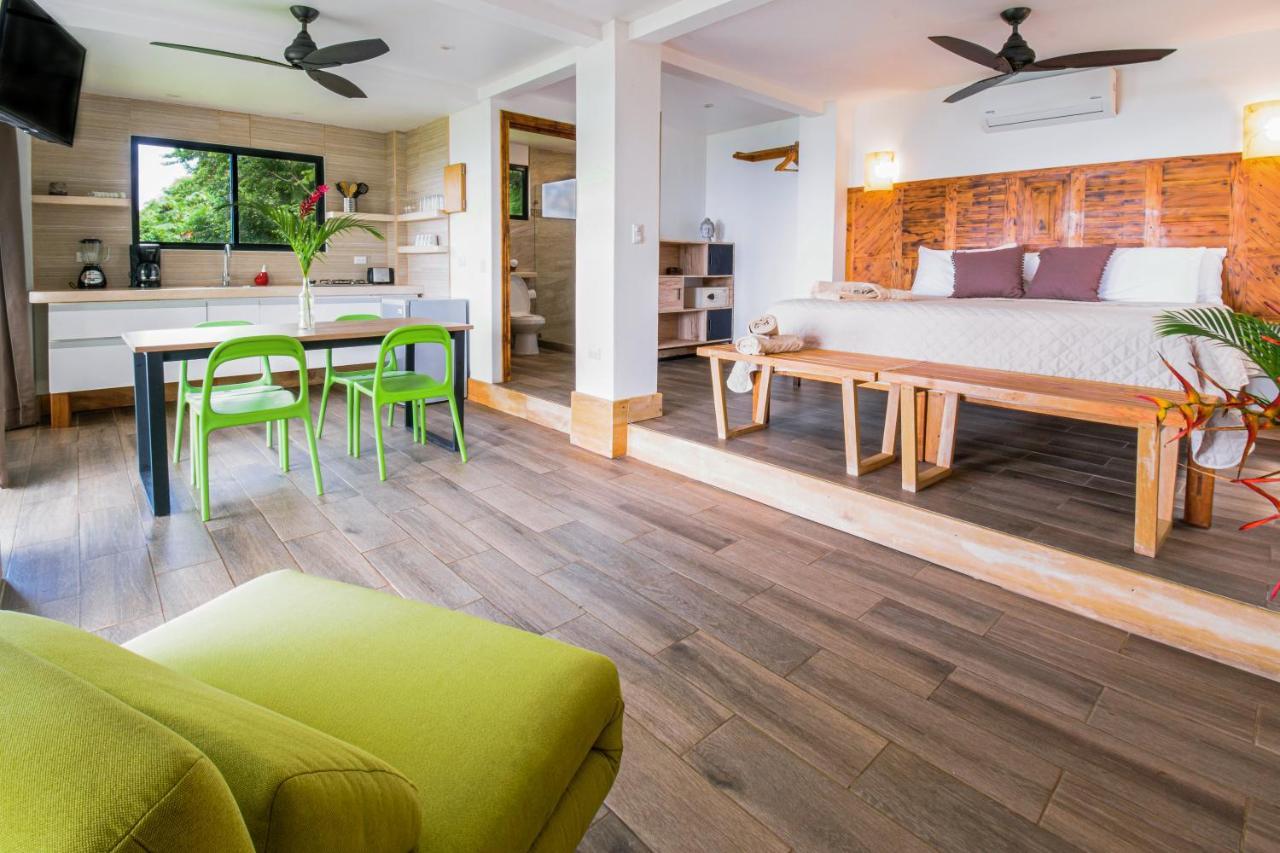 Funky Monkey Lodge Playa Santa Teresa  Extérieur photo