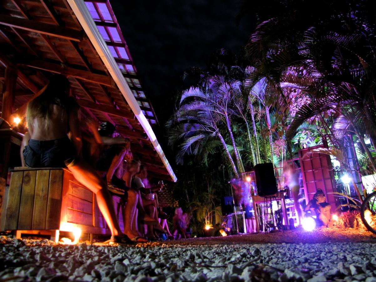 Funky Monkey Lodge Playa Santa Teresa  Extérieur photo