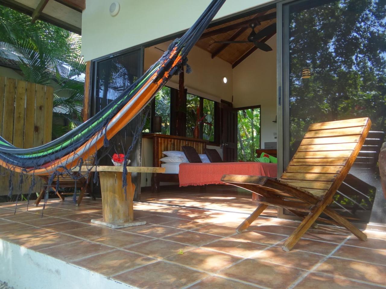 Funky Monkey Lodge Playa Santa Teresa  Extérieur photo