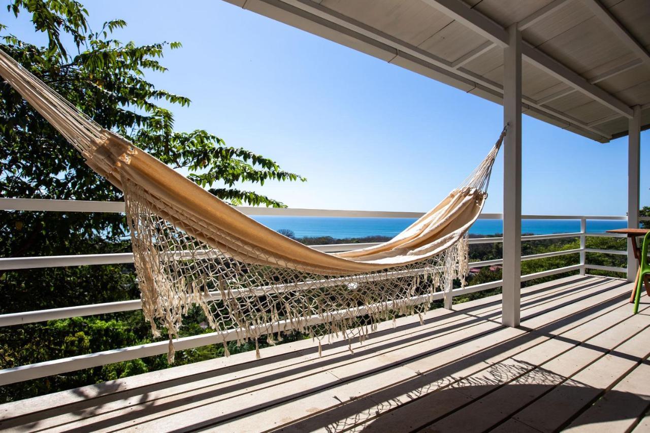 Funky Monkey Lodge Playa Santa Teresa  Extérieur photo